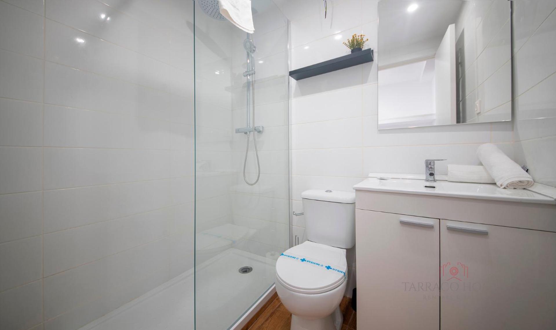 Tarracohomes-th08 Con Patio Privado En El Centro De Apartamento *
