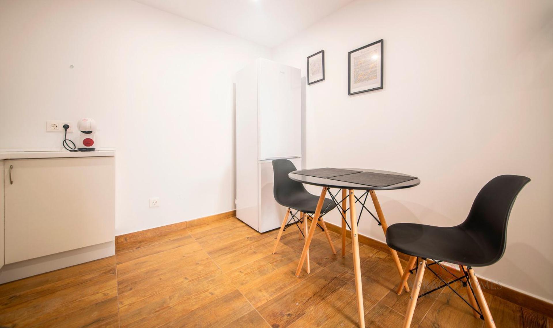 Tarracohomes-th08 Con Patio Privado En El Centro De Apartamento *
