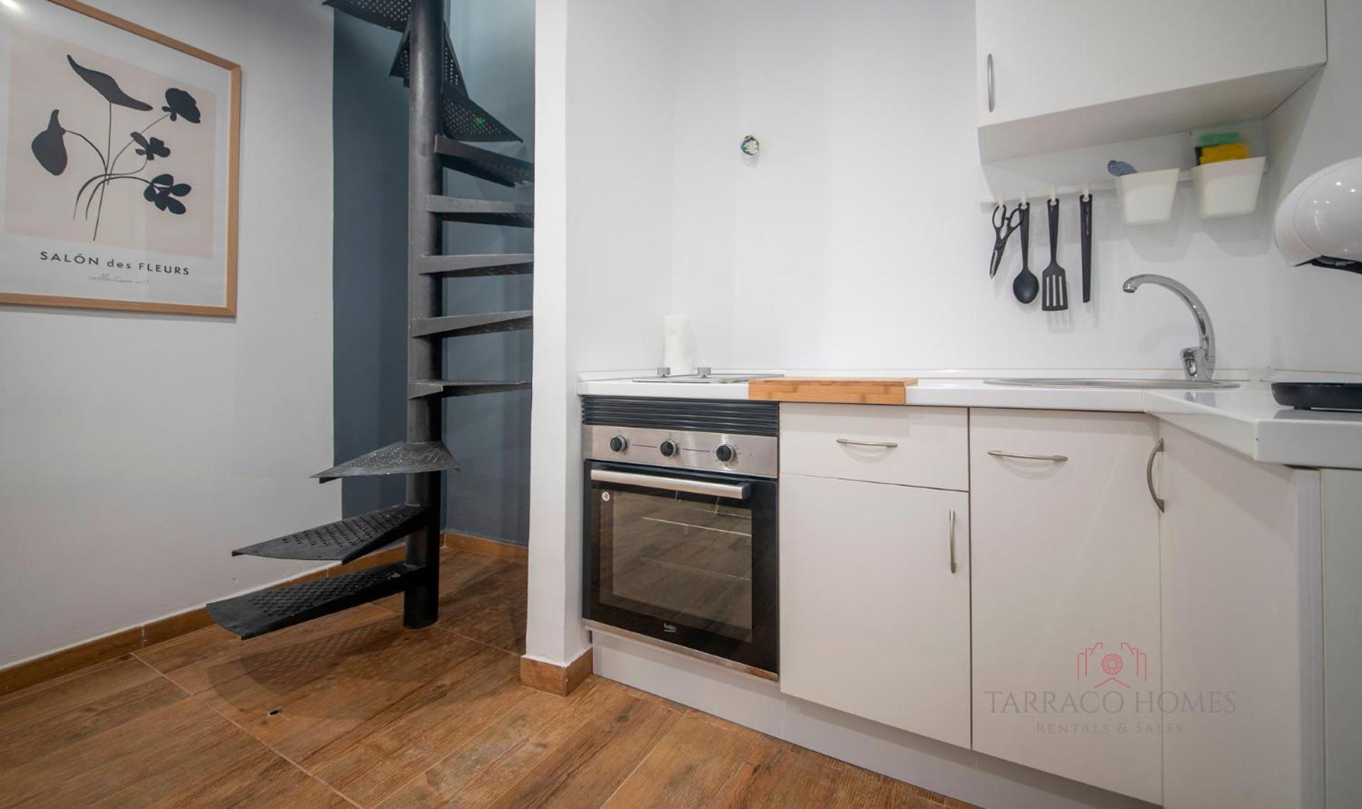 Apartamento Tarracohomes-th08 Con Patio Privado En El Centro De