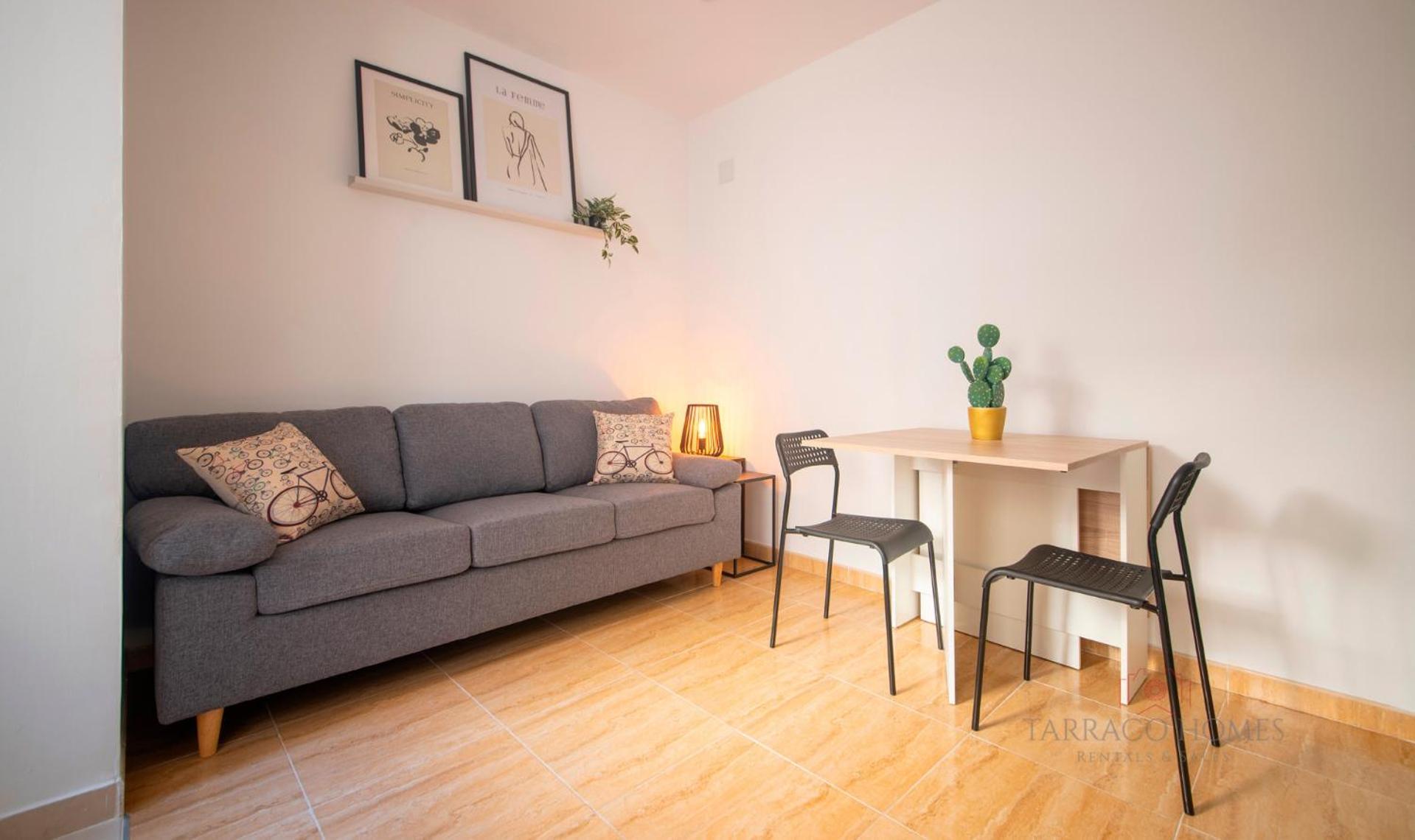 Tarracohomes-th08 Con Patio Privado En El Centro De Apartamento *